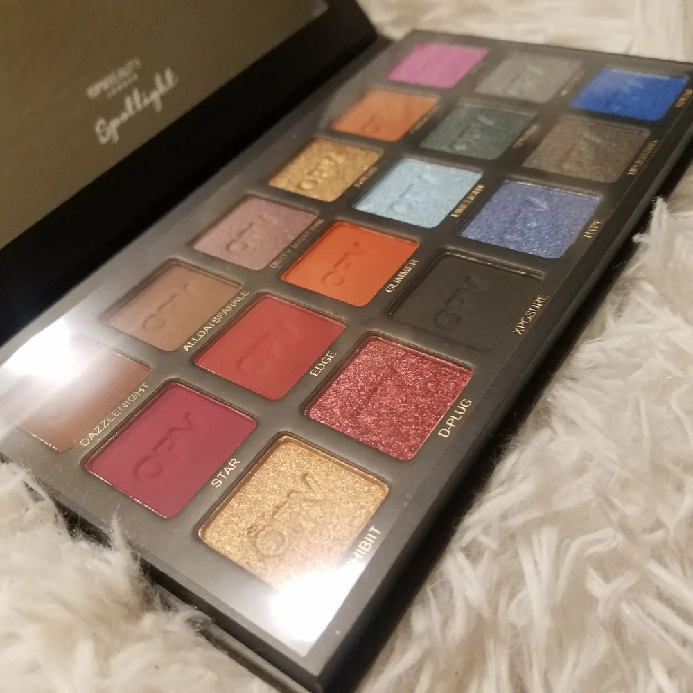 🆕 OPV BEAUTY LONDON Spotlight Palette
